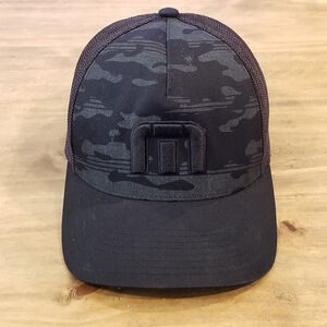 Travis Mathew Hat Snapback 110 Flex Black Camo Camouflage Print One Size Golf